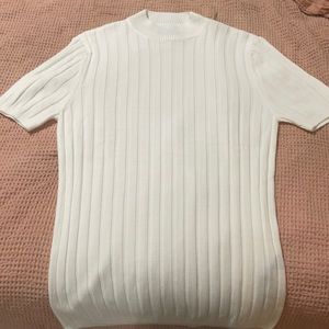 White mock neck short sleeve sweater shirt